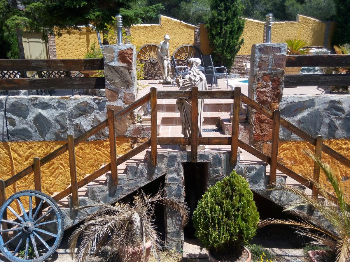 Hostal Sierra De Baza Bagian luar foto