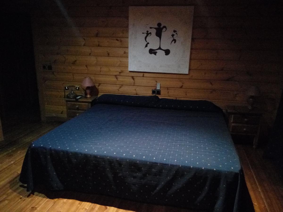 Hostal Sierra De Baza Bagian luar foto