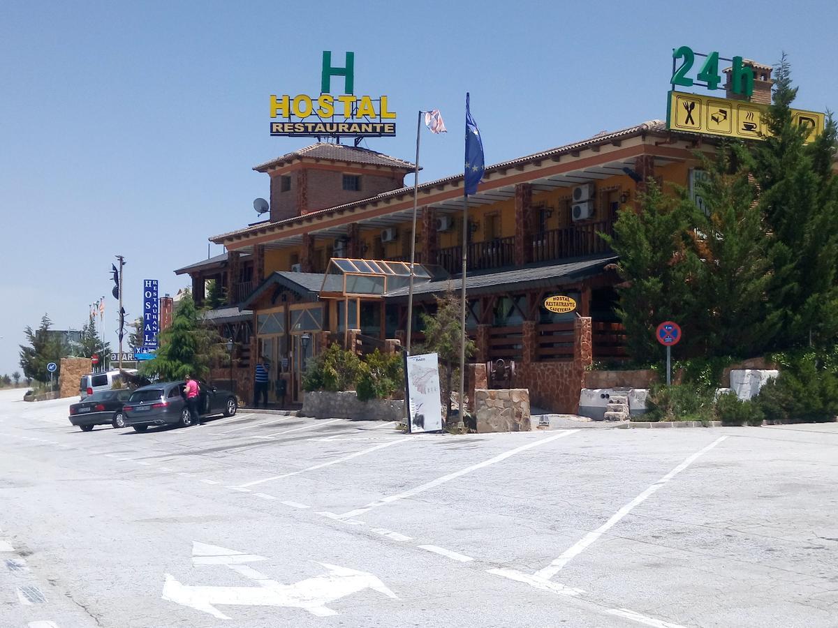 Hostal Sierra De Baza Bagian luar foto