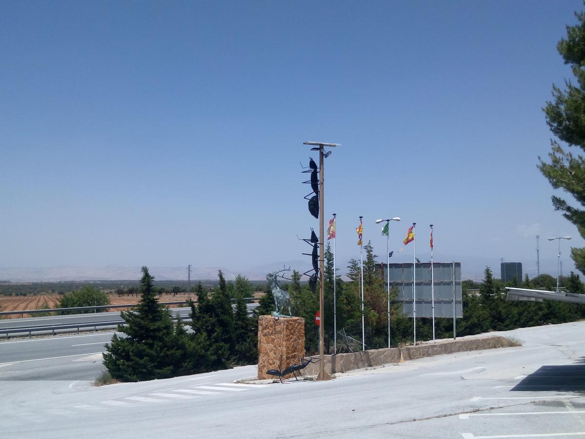 Hostal Sierra De Baza Bagian luar foto