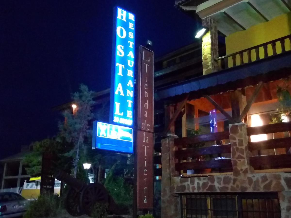 Hostal Sierra De Baza Bagian luar foto