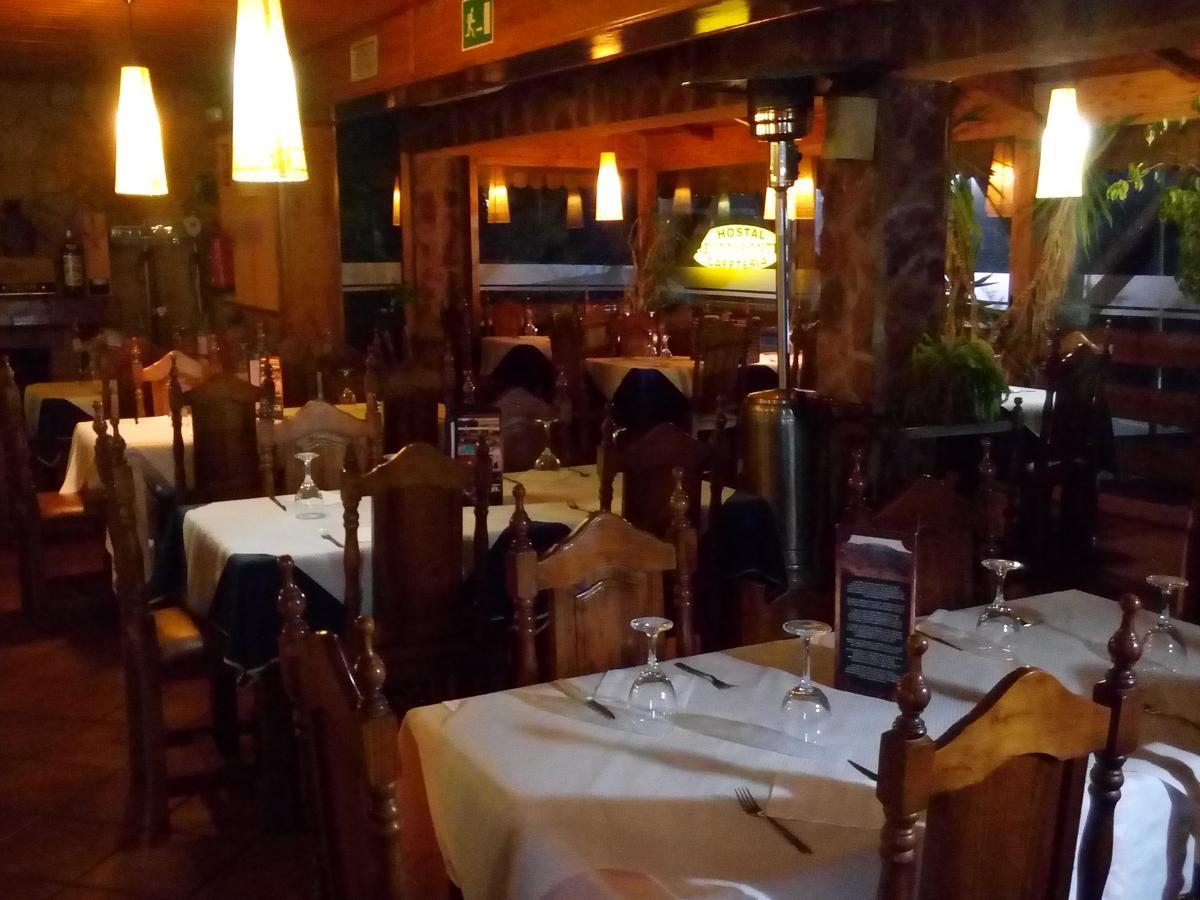 Hostal Sierra De Baza Bagian luar foto