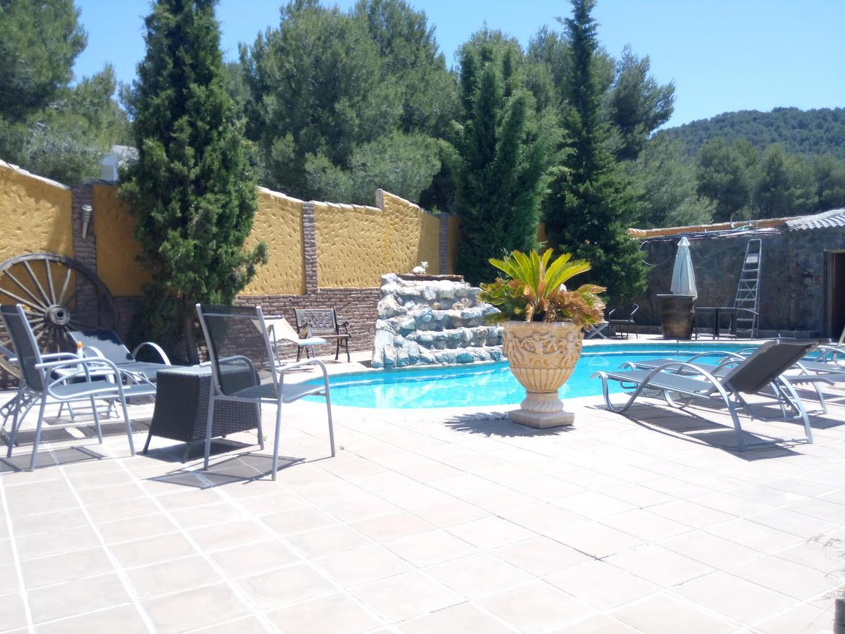 Hostal Sierra De Baza Bagian luar foto